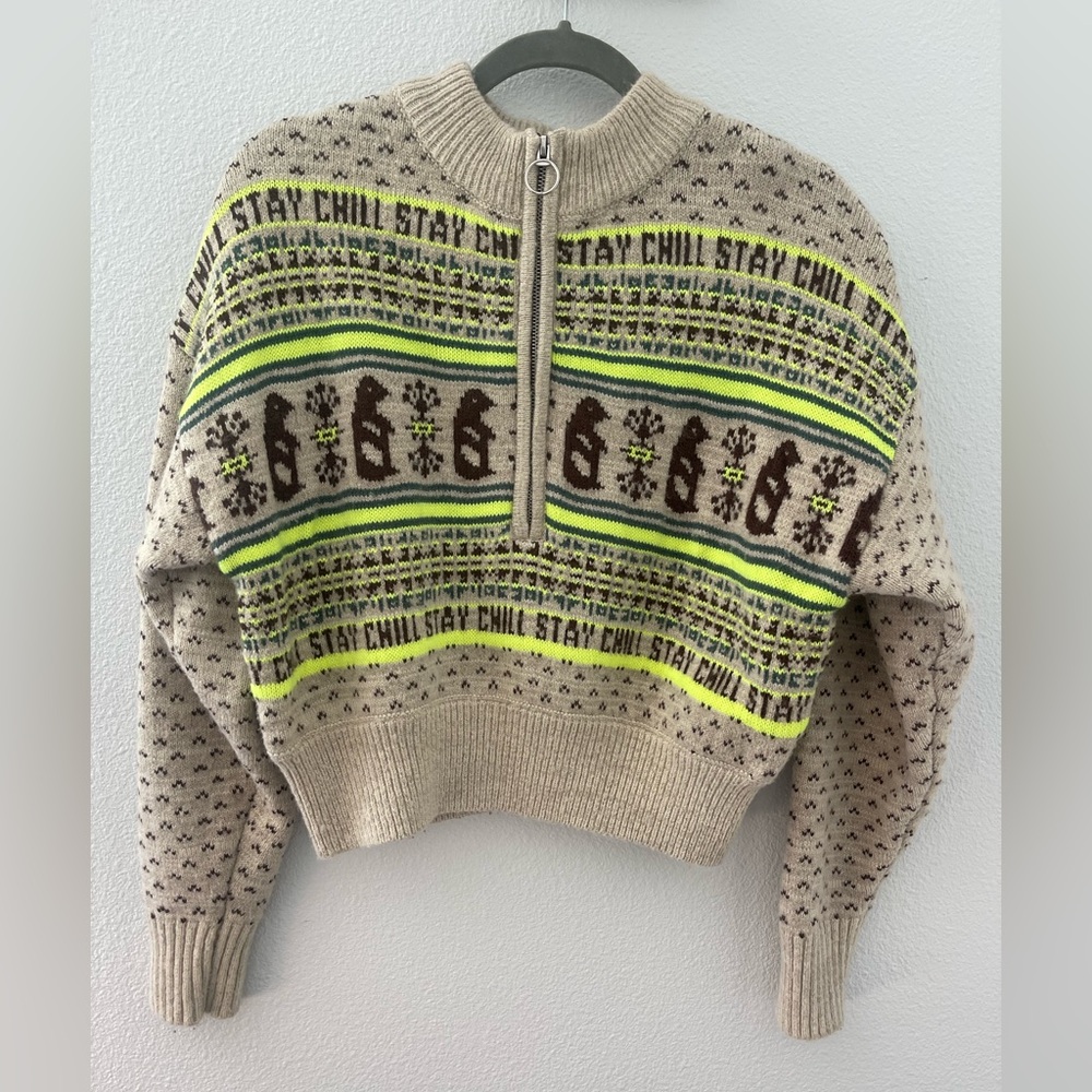 Urban Outfitters BDG Beige and Lime Patterned V-Neck Sweater - Picture 4 of 8